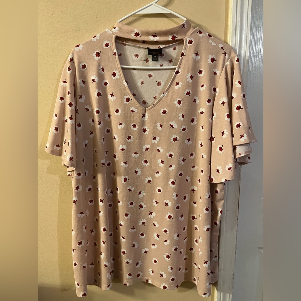 Nice spring 1x top, great for work, church etc